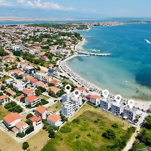 luxury-resort-on-the-beach.hotelinzadar.com/